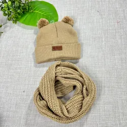 Gorro y cuello de bebé tejido CARILO